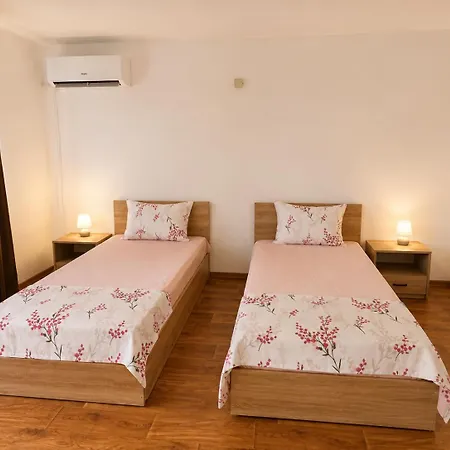 Kalabria Pool, Bbq & Jacuzzi Pensjonat 3*